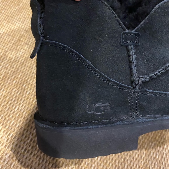 New Ugg Women’s Melrose US8 Black Boots - Picture 7 of 11